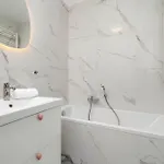 Apartment Elegant And Bright In With Balcony By Renters *
