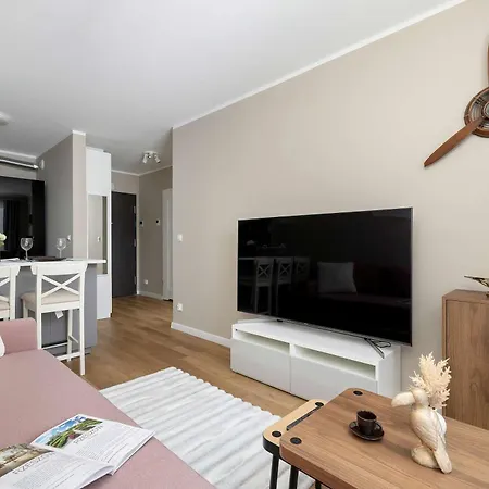 Elegant And Bright In With Balcony By Renters Lägenhet *