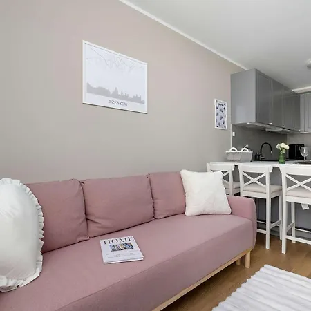 Apartment Elegant And Bright In With Balcony By Renters Rzeszow