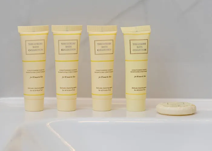 Lägenhet Elegant And Bright In With Balcony By Renters